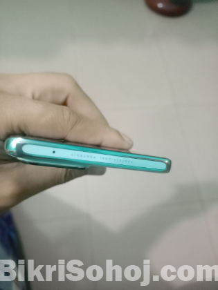Vivo V30 8/128